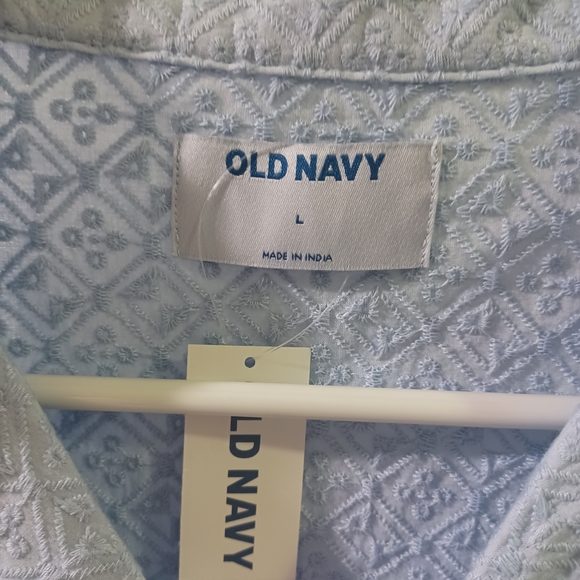 Old Navy Textured Ice Blue Casual Shirt - Picture 2 of 6